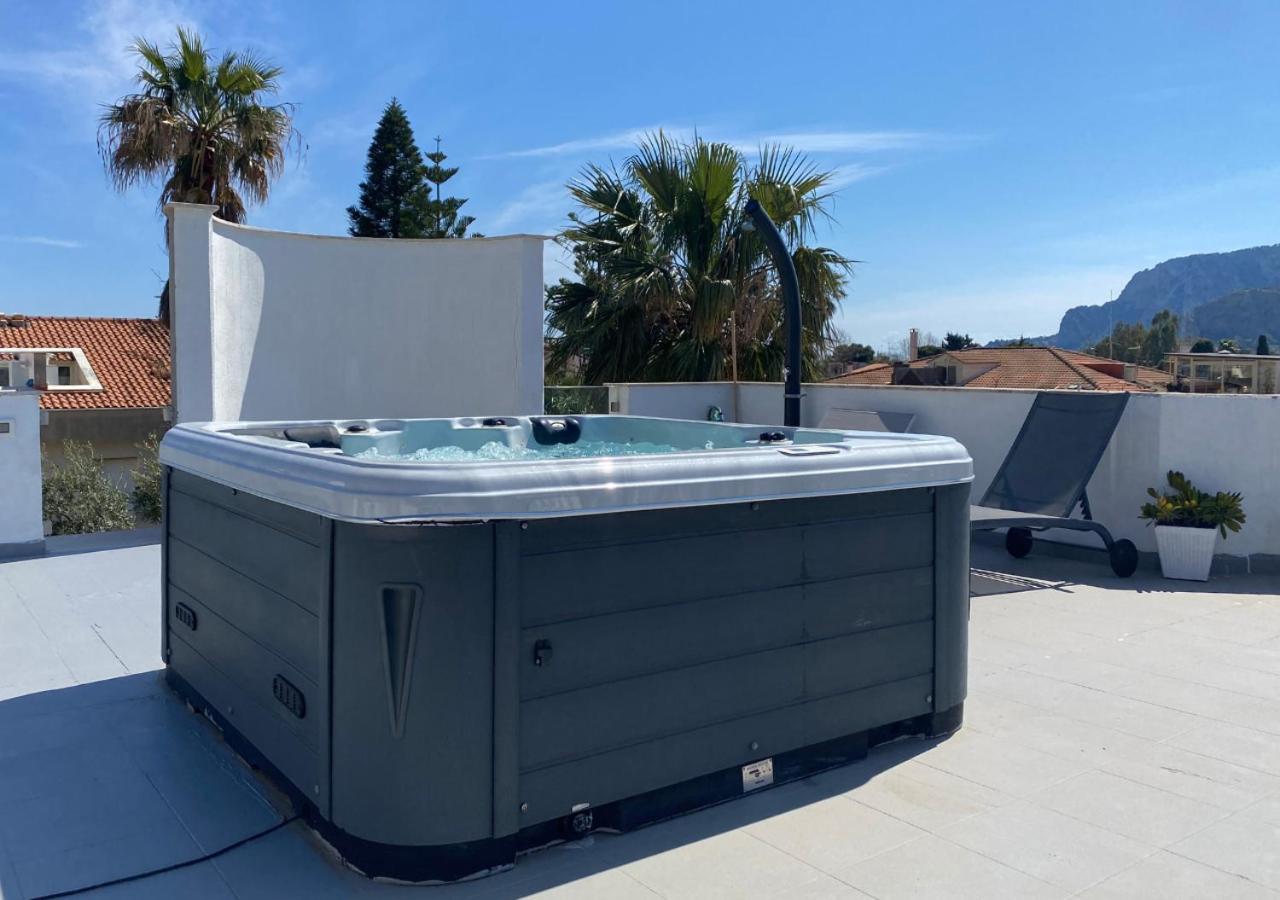 Apartamento Flat With Jacuzzi - Casa Pia Mondello Exterior foto